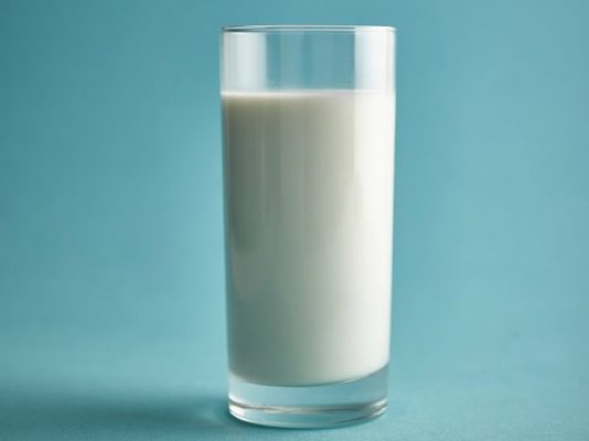 11 Manfaat Susu Sapi Bagi Manusia 11 Manfaat Susu Sapi Bagi Manusia